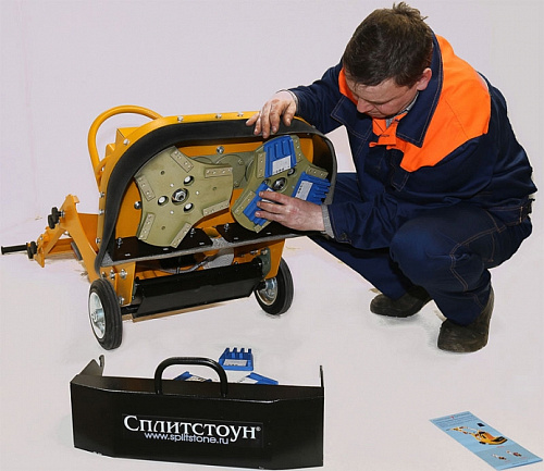 Сплитстоун GM-245 (7.5) мозаично шлифовальная машина по бетону Сплитстоун GM-245 (7.5) мозаично шлифовальная машина по бетону