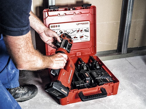 Фото Rothenberger Romax COMPACT TWIN TURBO BASIC пресс-пистолет аккумуляторный гидравлический - Fortools - профессиональный инструмент Фото Rothenberger Romax COMPACT TWIN TURBO BASIC пресс-пистолет аккумуляторный гидравлический - Fortools - профессиональный инструмент
