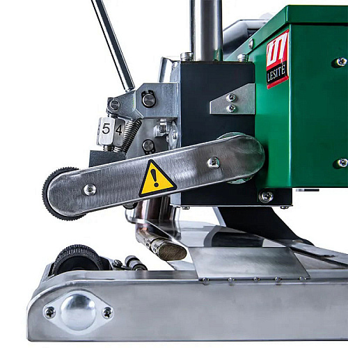 Rotorica RT 700D 230 сварочный автомат для геомембран Rotorica RT 700D 230 сварочный автомат для геомембран