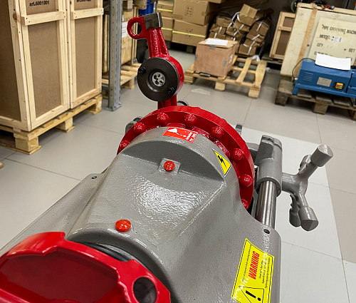 Фото Esson ElectricCut-50M резьбонарезной станок - Fortools - профессиональный инструмент Фото Esson ElectricCut-50M резьбонарезной станок - Fortools - профессиональный инструмент