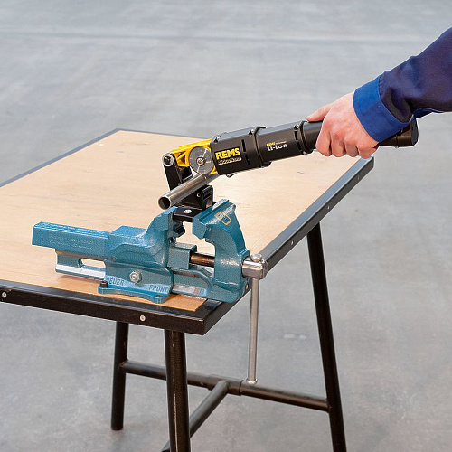 Rems Akku-Nano аккумуляторный труборез Rems Akku-Nano аккумуляторный труборез