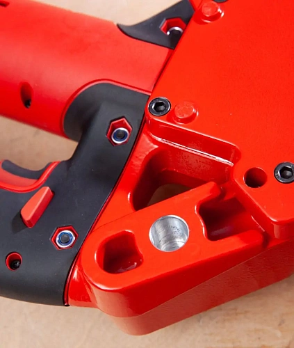 Virax Ministem компактный портативный аккумуляторный электрогибочный станок Virax Ministem компактный портативный аккумуляторный электрогибочный станок