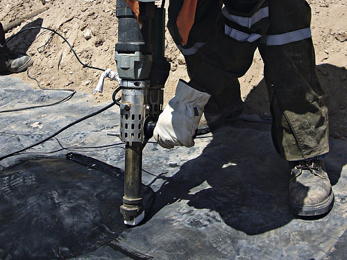 Фото Leister FUSION 3C ручной сварочный экструдер - Fortools - профессиональный инструмент Фото Leister FUSION 3C ручной сварочный экструдер - Fortools - профессиональный инструмент