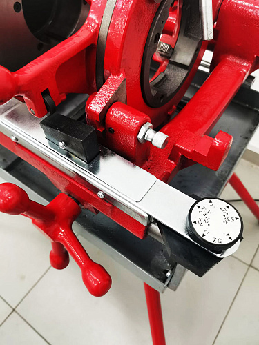 Фото Esson ElectricCut-100HW1 электрический резьбонарезной станок - Fortools - профессиональный инструмент Фото Esson ElectricCut-100HW1 электрический резьбонарезной станок - Fortools - профессиональный инструмент