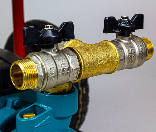 BREXIT BrexFLOW 3000 промывочный насос для удаления накипи BREXIT BrexFLOW 3000 промывочный насос для удаления накипи