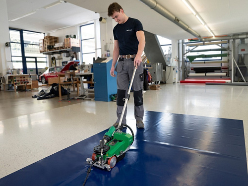 Leister UNIPLAN 510 20мм сварочный автомат горячего воздуха Leister UNIPLAN 510 20мм сварочный автомат горячего воздуха