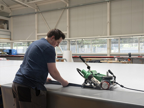 Leister UNIPLAN 510 40мм сварочный автомат горячего воздуха Leister UNIPLAN 510 40мм сварочный автомат горячего воздуха