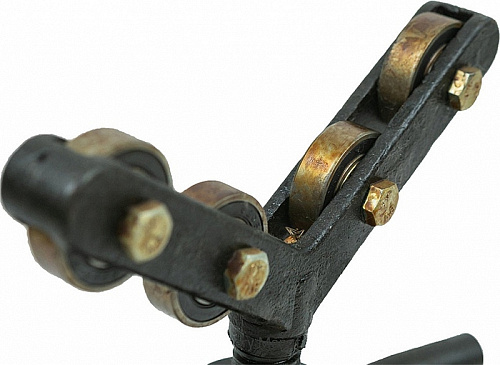 Rotorica 12 V-образная регулируемая роликовая опора для труб Rotorica 12 V-образная регулируемая роликовая опора для труб