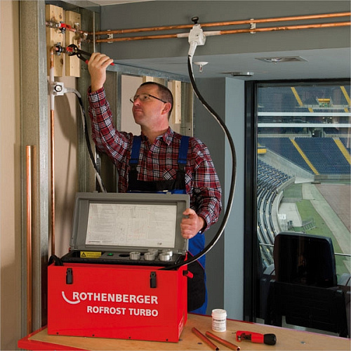 Rothenberger Rofrost Turbo 2" аппарат для заморозки труб Rothenberger Rofrost Turbo 2" аппарат для заморозки труб
