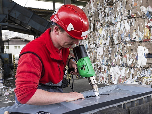 Фото Leister FUSION 1 ручной сварочный экструдер - Fortools - профессиональный инструмент Фото Leister FUSION 1 ручной сварочный экструдер - Fortools - профессиональный инструмент