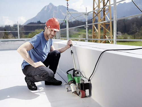 Leister UNIROOF 700 сварочный автомат горячего воздуха Leister UNIROOF 700 сварочный автомат горячего воздуха